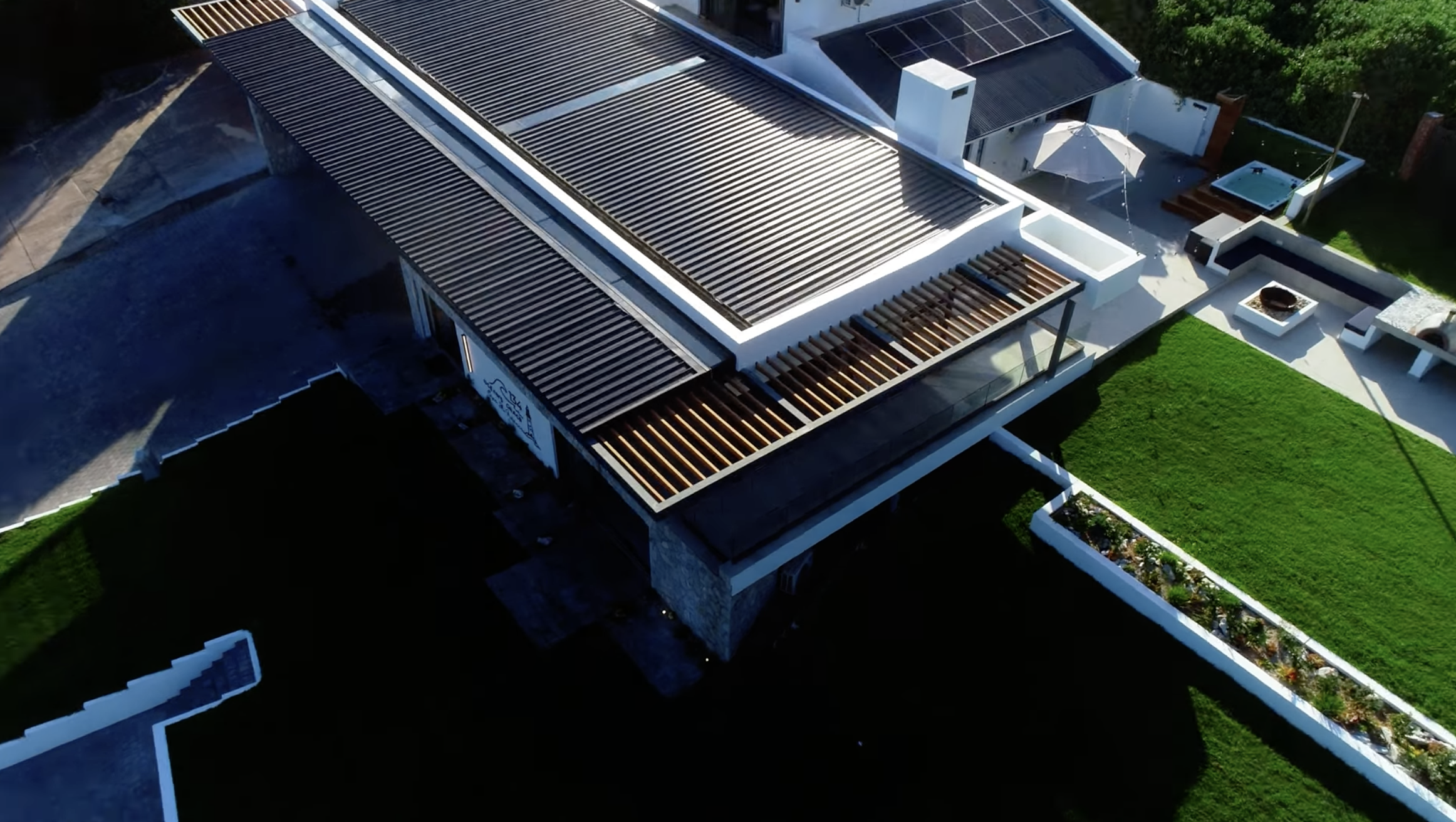 Ocean's Grace | Luxury Property Showcase